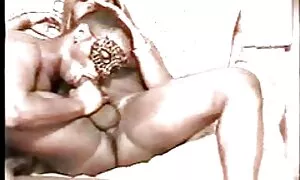 රෙට්රෝ කාන්තාවක් සමඟ ...