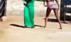 අප්‍රිකානු ගැහැණු ළම ...