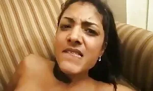 ඉන්දියානු ගැහැණු ළමය ...